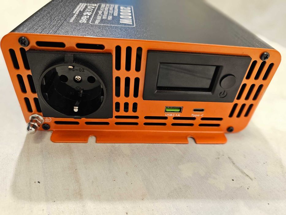 Invertor 12V 2000W Datouboss PSW2000 pure sine wave