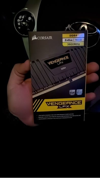 Memorie Corsair Vengeance LPX Black 16GB DDR4 3600MHz