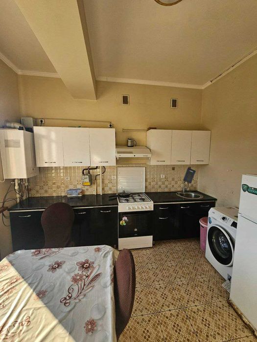 Срочно 2 хоналик квартира 1-каватдан сотилади.Ор:5-мкр.сомий