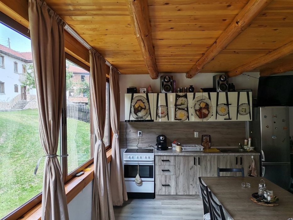 Продавам  три къщи в Сини връх - Чотрова  махала