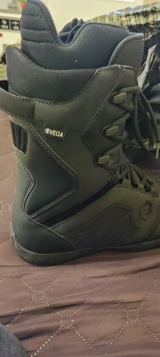 Сноуборд обувки и автомати и дъска може бартер за ски обувки