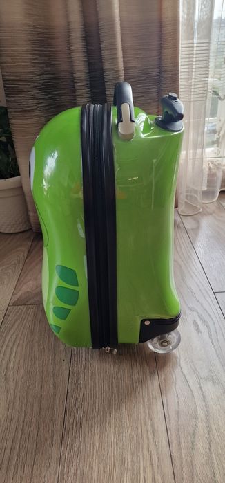 Детски куфар с колелца -ДИНО