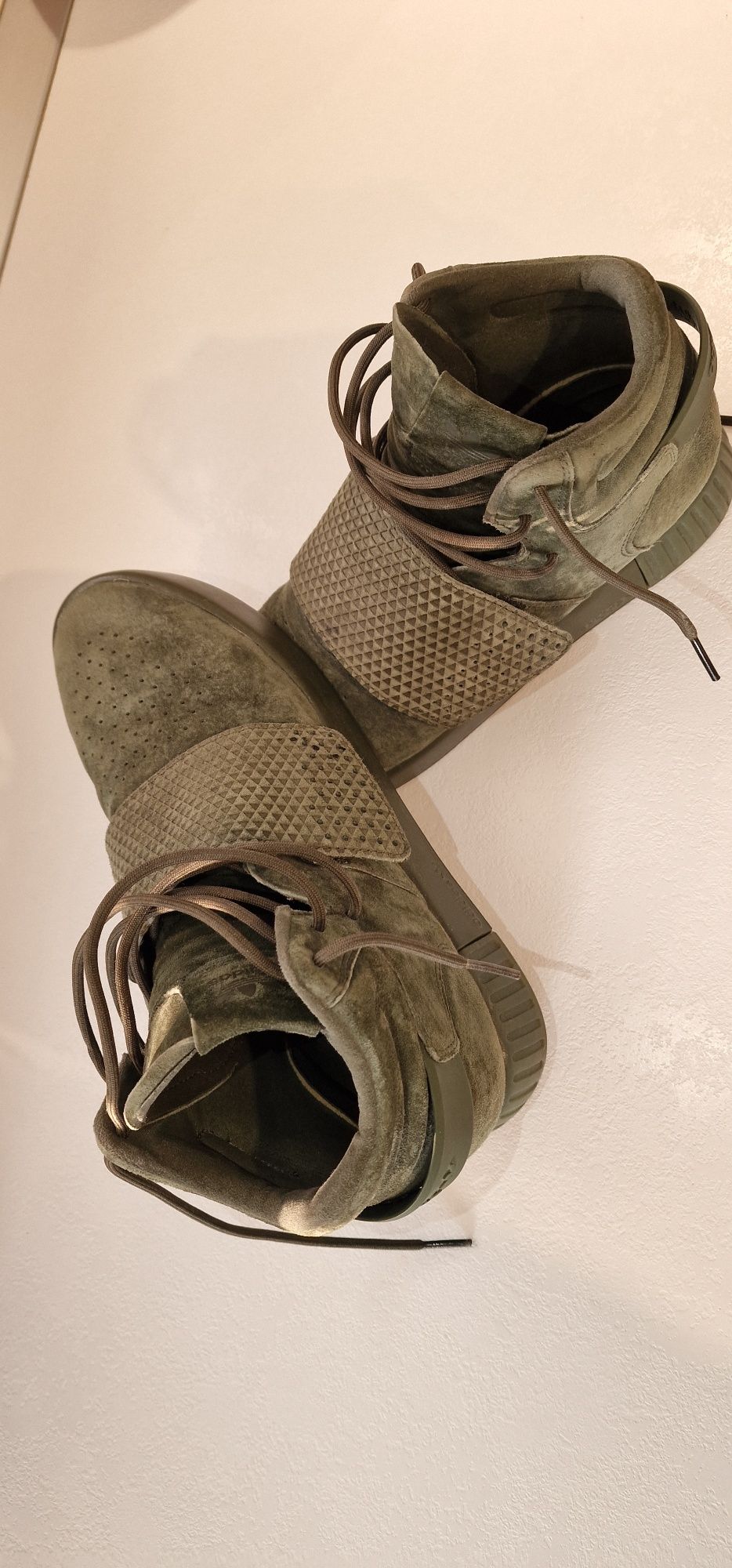 Vând Adidas  Tubular  Invader Strap marimea 42