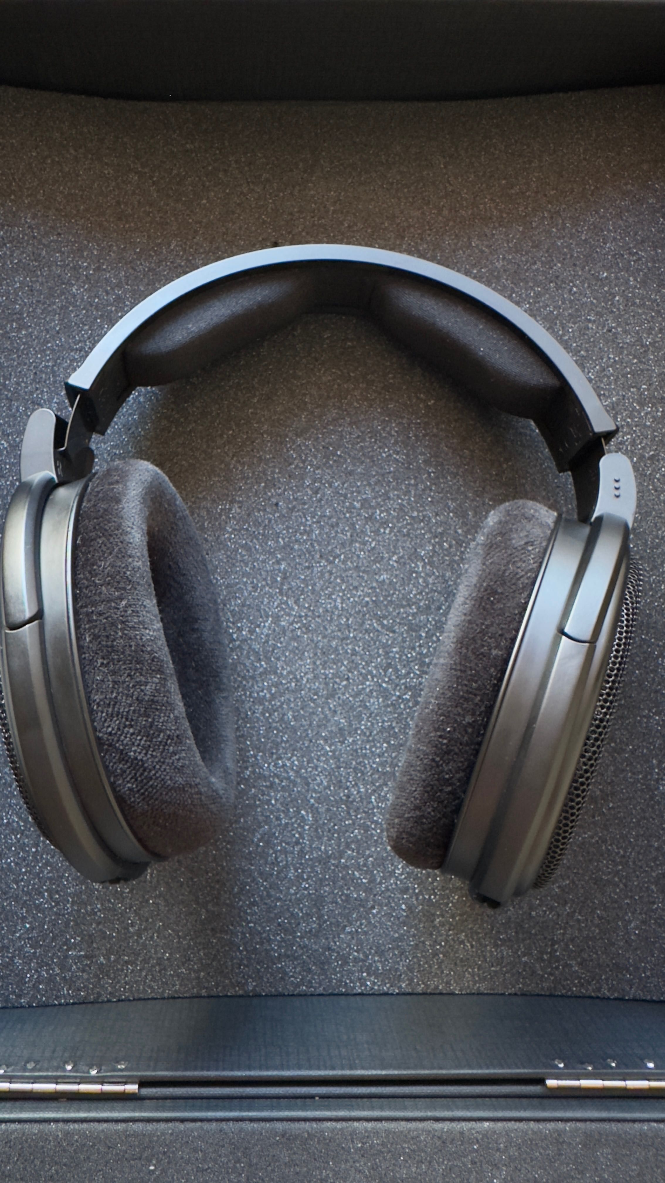 Продавам слушалки Sennheiser 660S