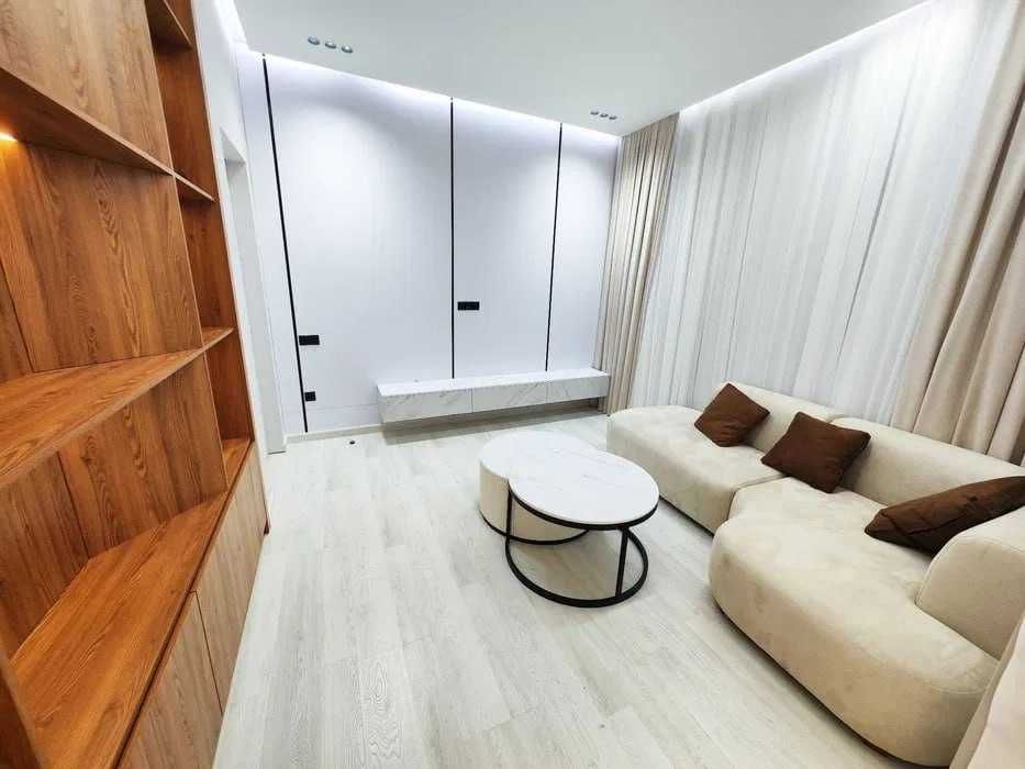 Parisien Golden House, 2 комнатная ЕВРО ремонт новый 57м2