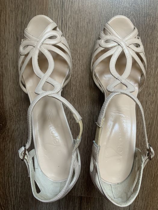 Sandale de piele noi marime 41