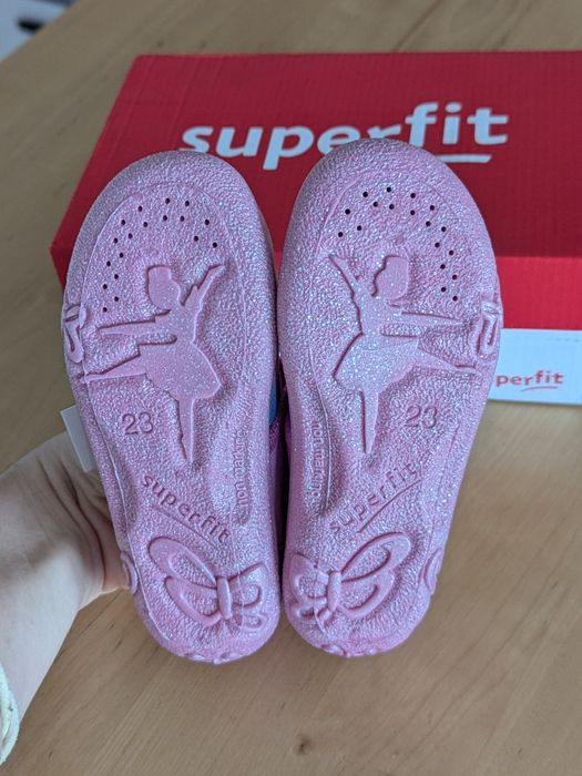 Нови Пантофи superfit 23