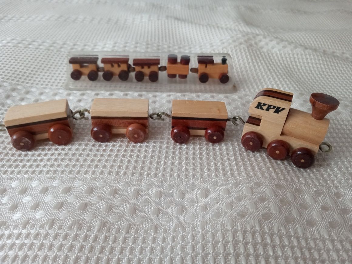 Lot 2 trenuri noi lemn prețios , vintage, handmade