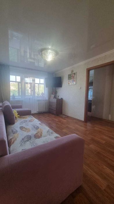 Продам 3 комнатную квартиру. район Уют