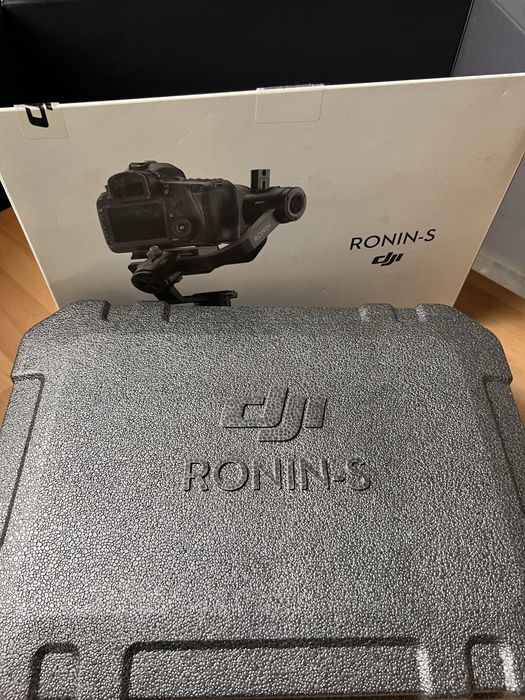Gimbal Stabilizator pe 3 axe DJI Ronin S