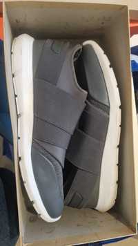 Pantofi sport Calvin Klein aproape noi