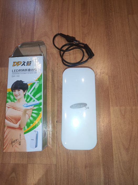 Lampa de birou cu LED