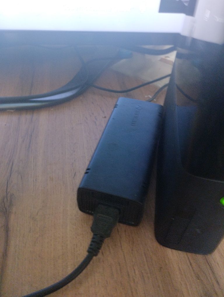 Xbox 360 модель E в хорошем качестве
