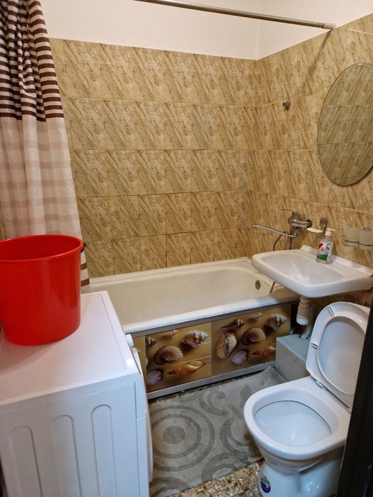 Срочно Продаётся Башлык Улучшенька 1/4/9 с мебелью техникой !