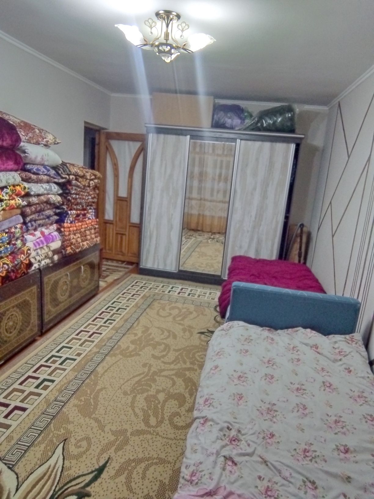 Срочно продаю свою 3-х комнатную квартиру в г. Чирчик в доль дароги