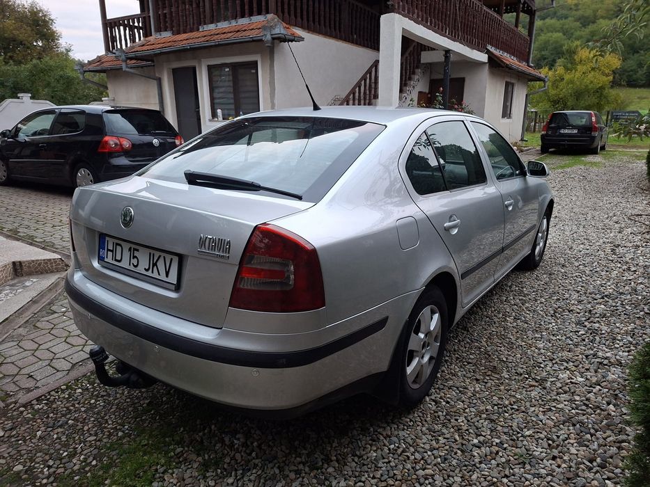 Vând Skoda octavia 2