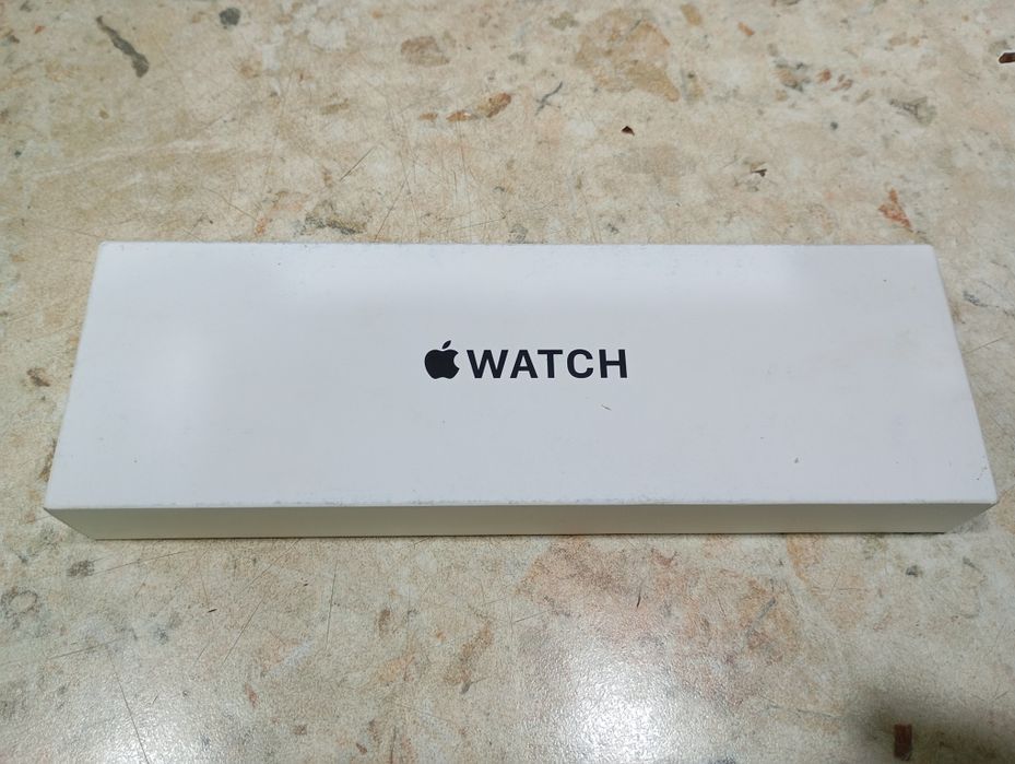 Смарт-часы Apple Watch SE 2 Gen (2022) 40 мм starlight-бежевый