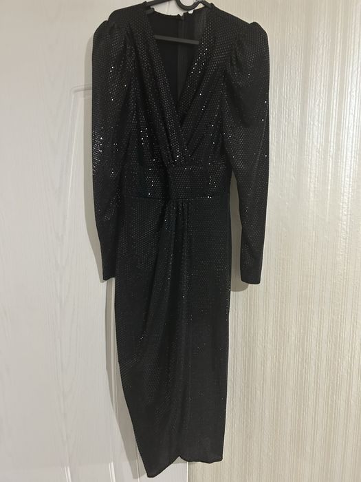 Чисто нова рокля с пайети размер Хл