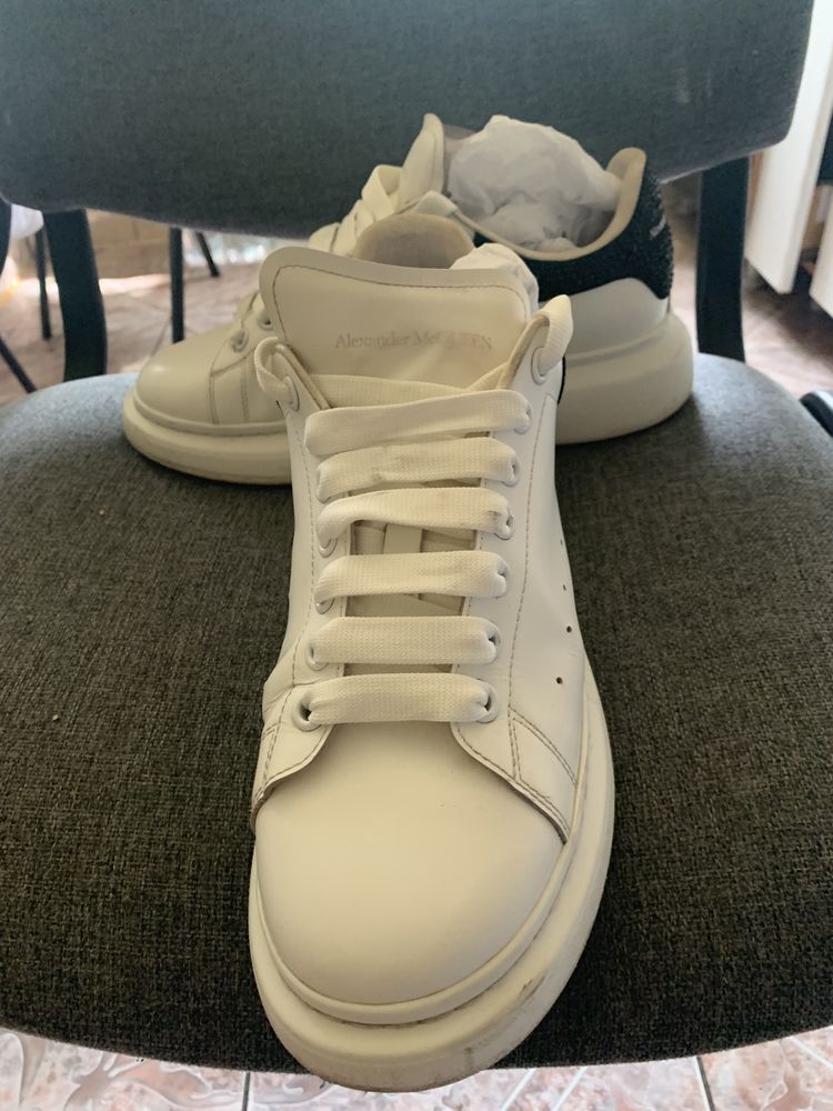 Vând Alexander McQueen originali size 42 8,9/10