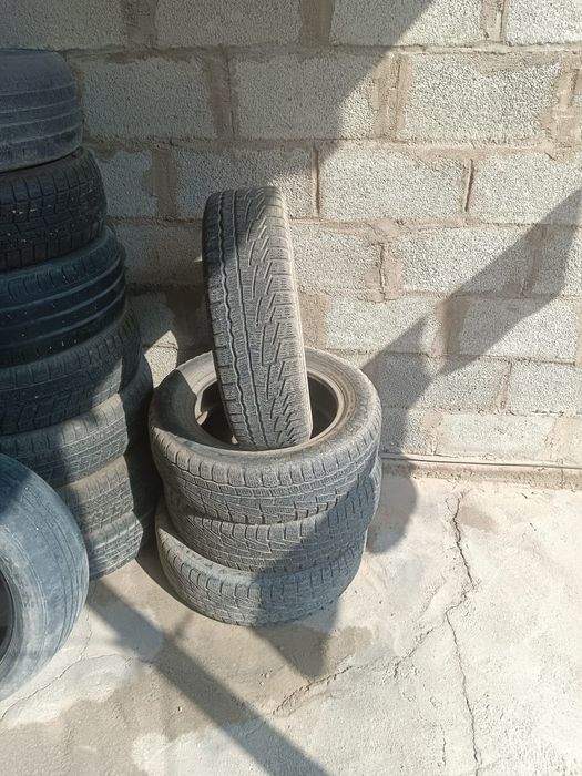 Продам зимные шины