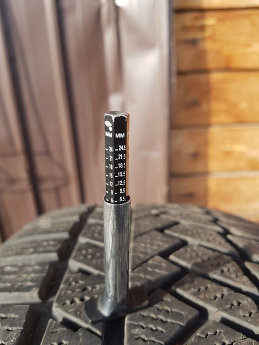 Anv.iarna 235/55r19 bridgrstone 4buc si continental 2buc