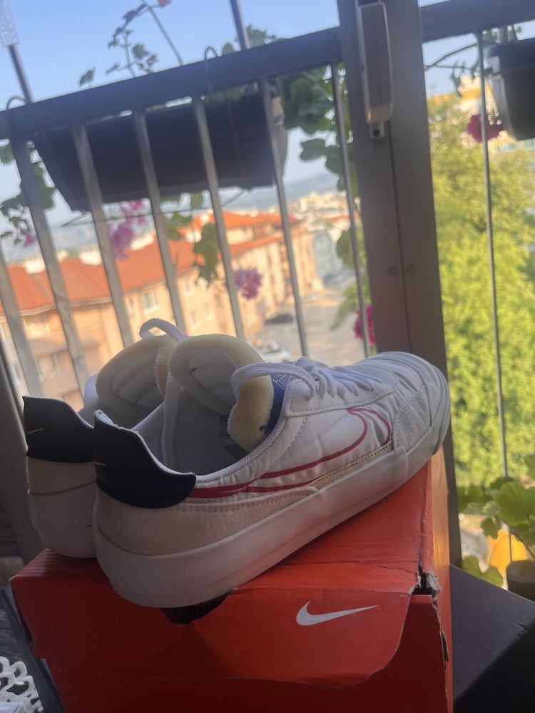 Обувки Nike 40.5