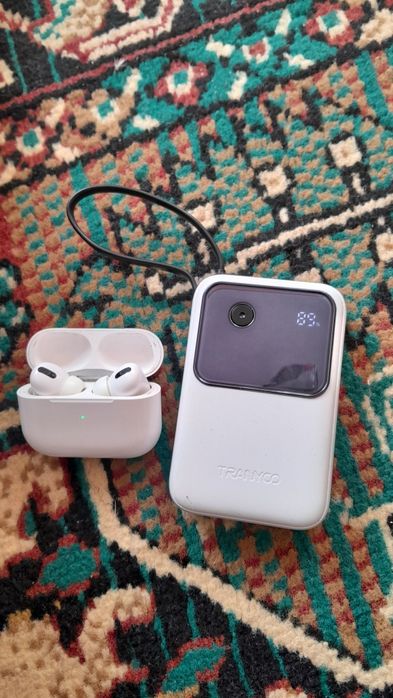 поуербанк новый 10000 mah,наушники хорошо звучат