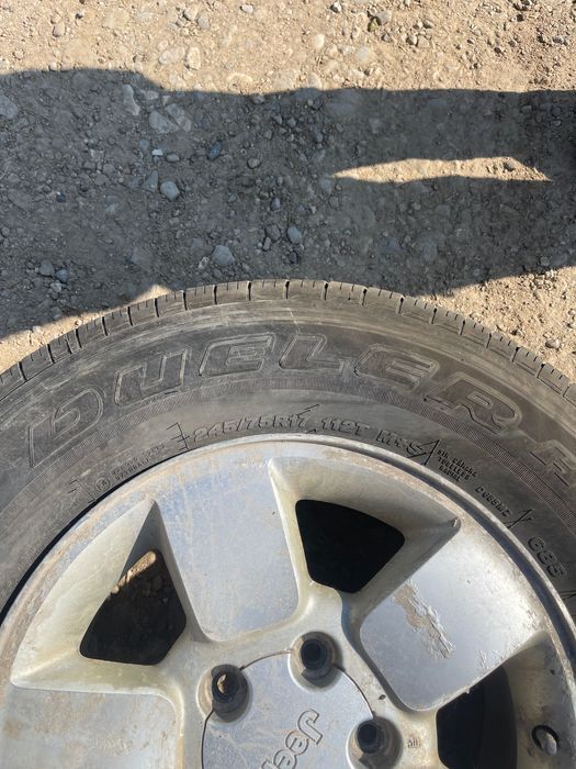 Гуми за jeep с джанти