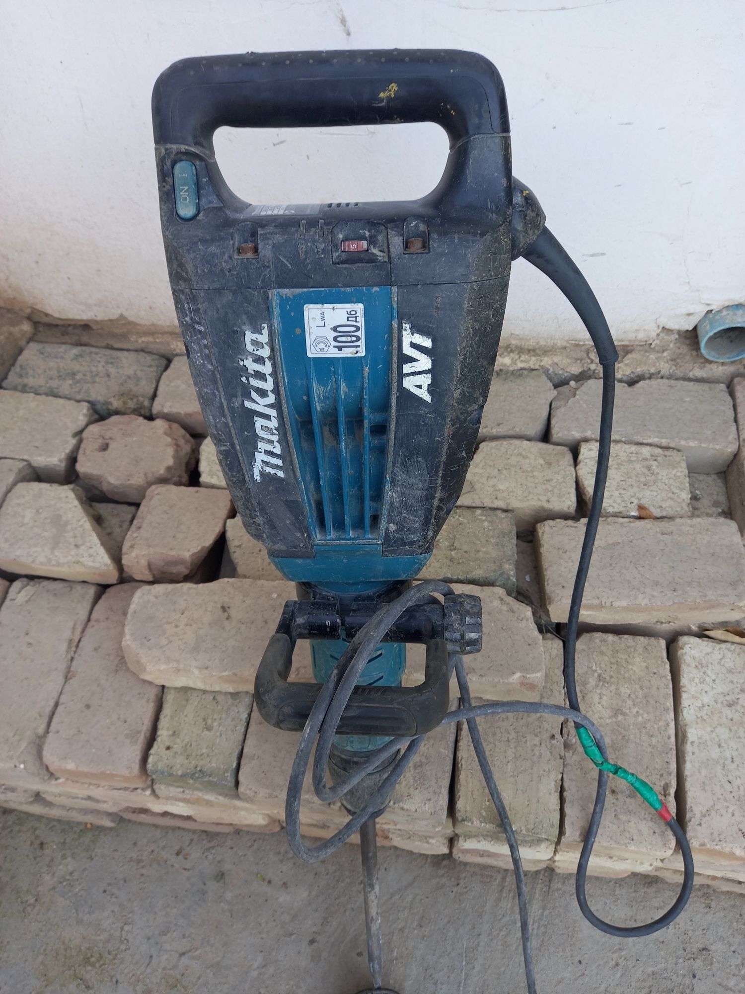 Makita perfarator sotiladi