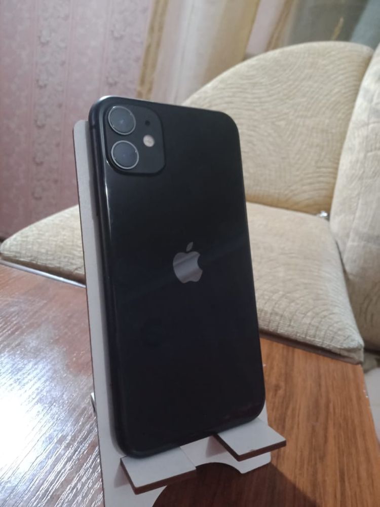 Продам телефон Iphone 11