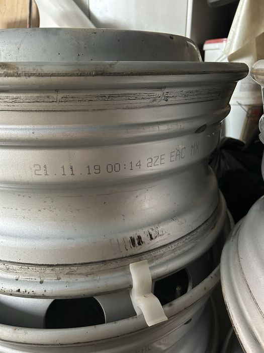 Диски 22,5 на ведущию ось грузовой