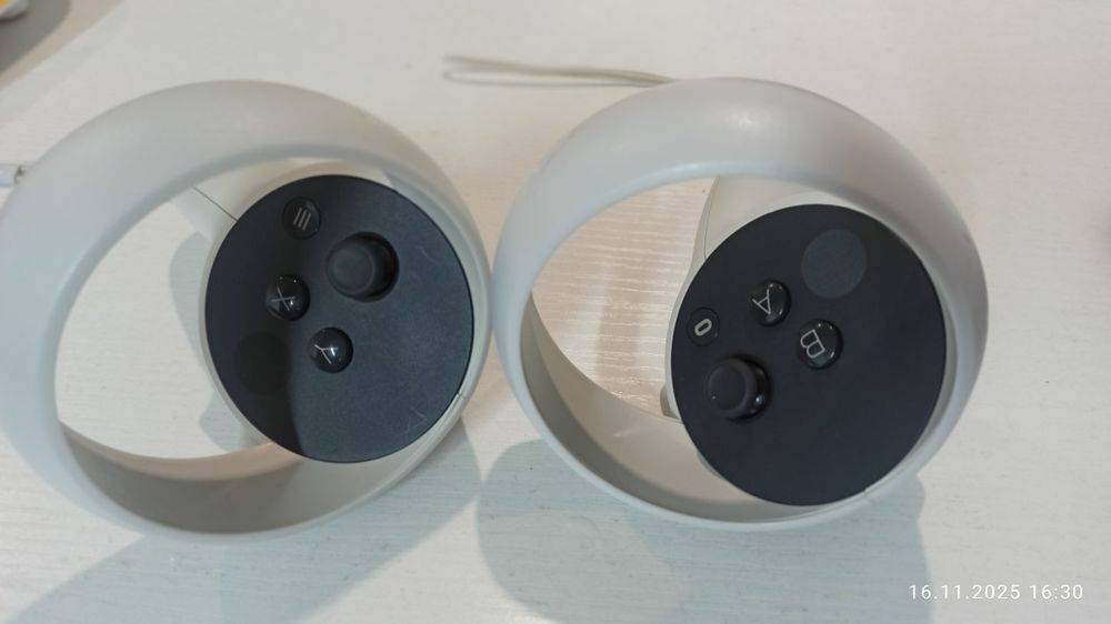 Meta quest 2 контроллер 40000тг 2шт