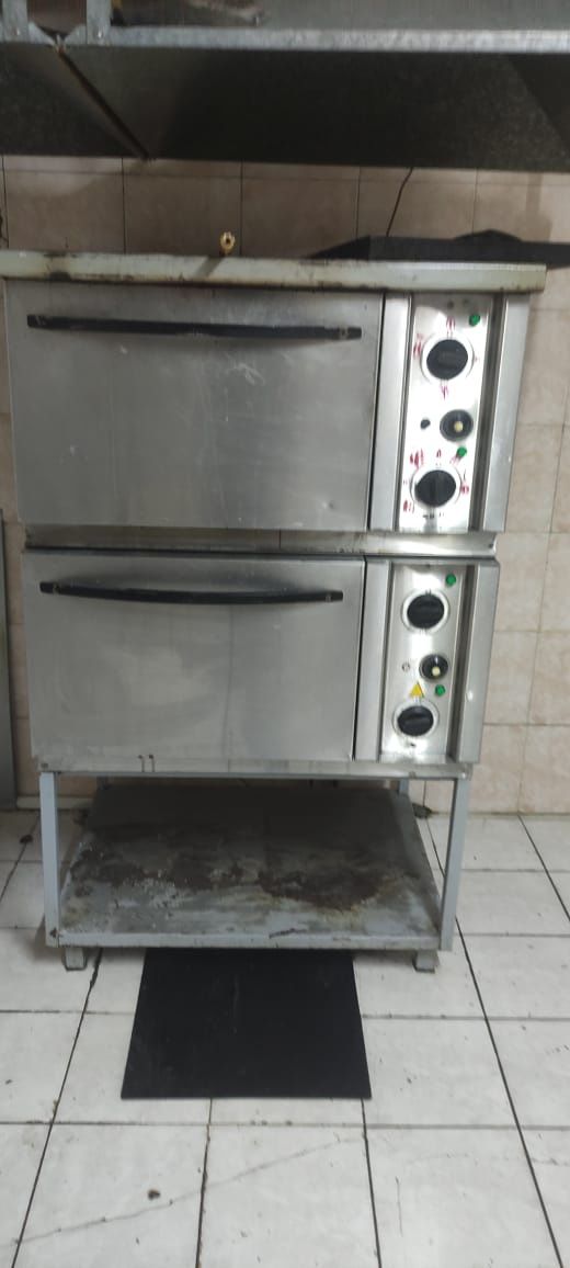 Продаю промышленный духовой шкаф