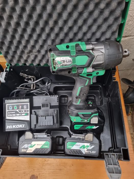 Impact hikoki wr 36 da, 3 baterii 5 amperi,incarcator,cutie
