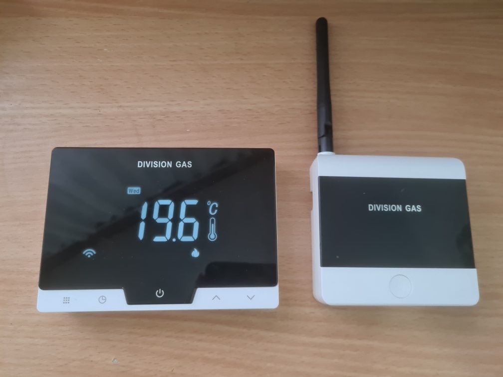 Vând termostat ambiental cu control prin Internet DG19 WI-FI