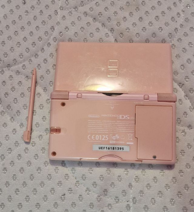 Nintendo ds lite + joc mario + încărcat