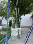 Детская качели ручной работы.