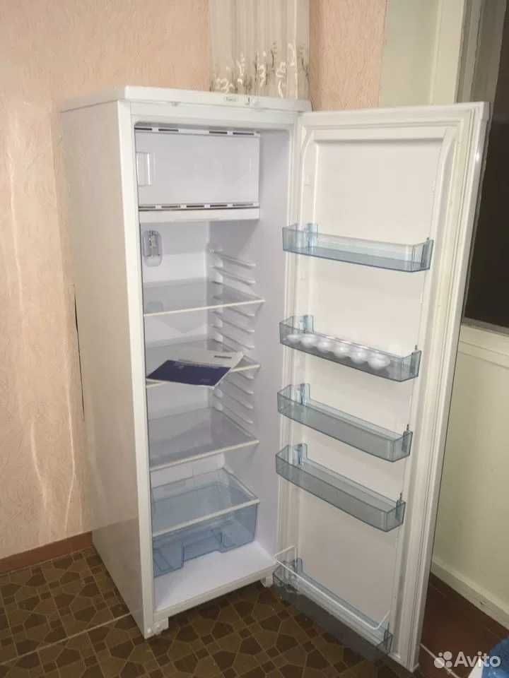 Холодильник Бирюса R106C (самовывоз, НЕ ДОМ И НЕ КВАРТИРА)