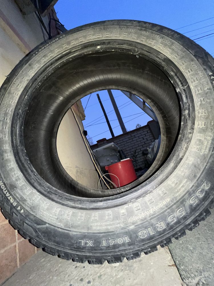 Зимние шины 235/55 R18  Nokian Nordman