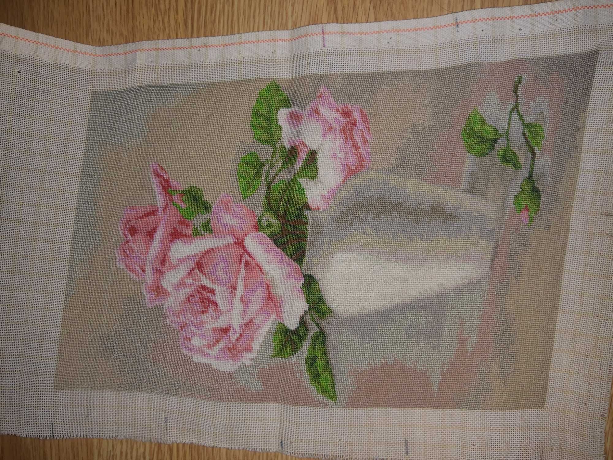 Goblen lucarat manual "Trandafiri roz in vaza"