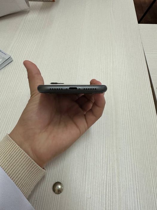Продать Iphone 11