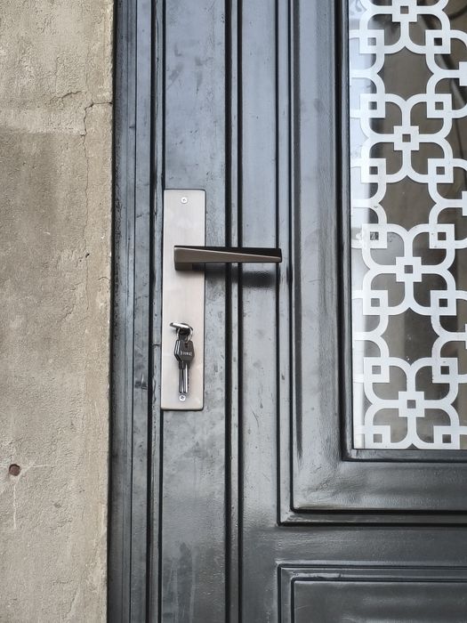 Установка замка скрывать без ущерба ремонт и Стамбул дверей