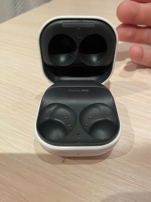 кейс от Samsung Galaxy Buds 2