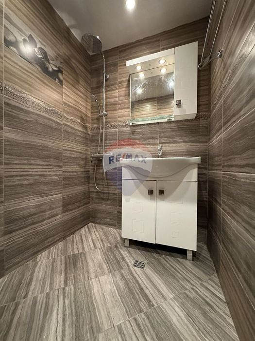 Дава се под наем Тристаен апартамент в Варна, Цветен квартал - 75 кв.м за 637.5 € - Снимка #8