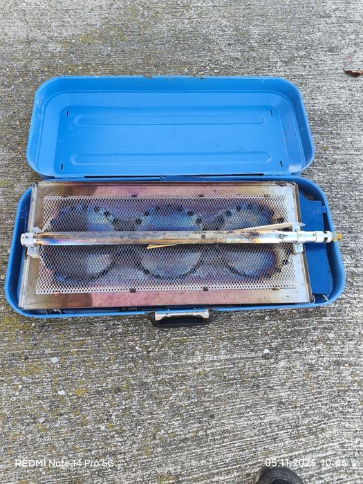 Grătar camping pe gaz