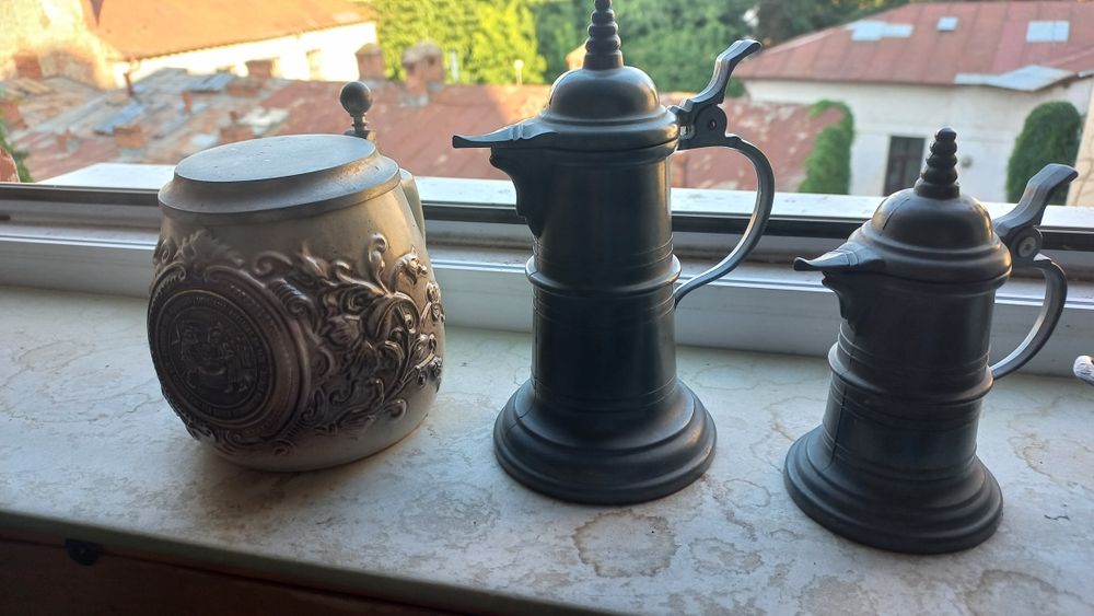 Halbe vechi cu capac din zinc/portelan