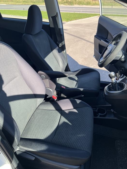 Vand Toyota Verso S 1.4 diesel, intretinuta, consum mic, km reali !