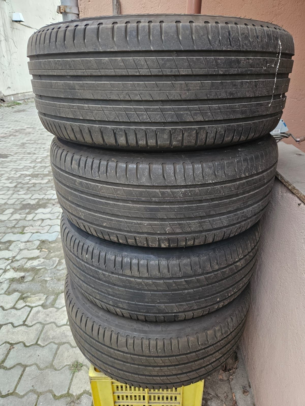 245 50 19 Michelin run flat