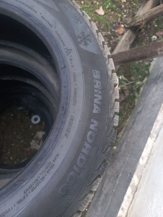 Продам Зимние шины