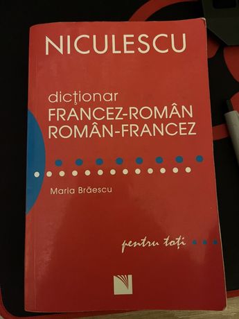 Vând 2 dicționare de franceza